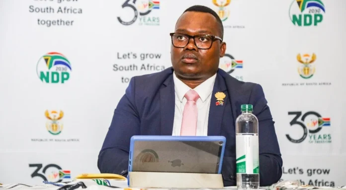 Isaac Sello Seitlholo water reform campaign links jobs schools accountability and DA renewal- Image Credit : CentralNewsZA Isaac Sello Seitlholo water reform campaign links jobs schools accountability and DA renewal- Image Credit : CentralNewsZA