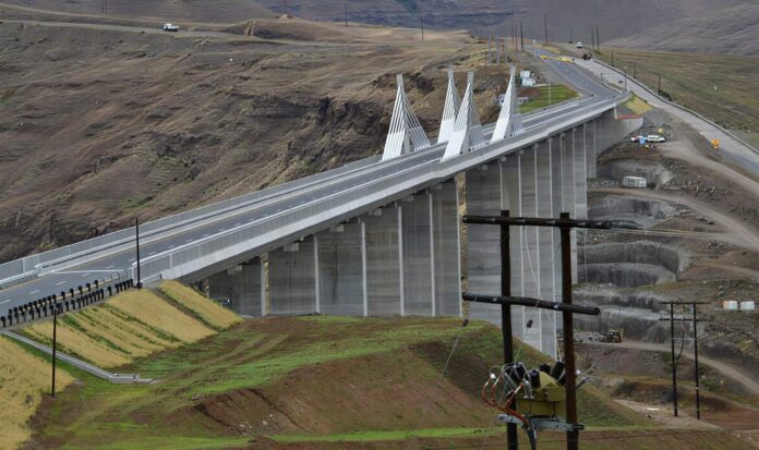 Senqu Bridge in Mokhotlong officially opened during the Phase II rollout of the Lesotho Highlands Water Project
