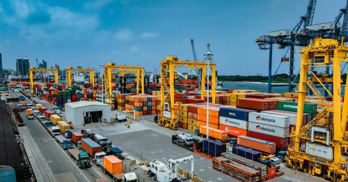 Port of Dar es Salaam in Tanzania, a major East African trade gateway highlighting Africa’s cross-border trade and trade finance challenges.